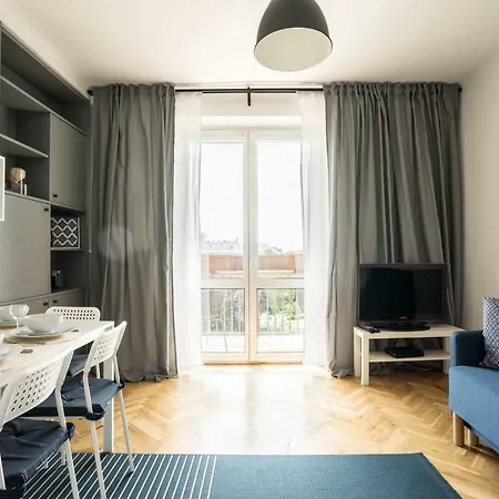 Daire ★bright, Spacious Apartment|palace Of Culture View★ Varşova